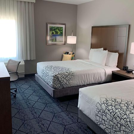 La Quinta Inn & Suites By Wyndham Round Rock Near Kalahari Exteriör bild