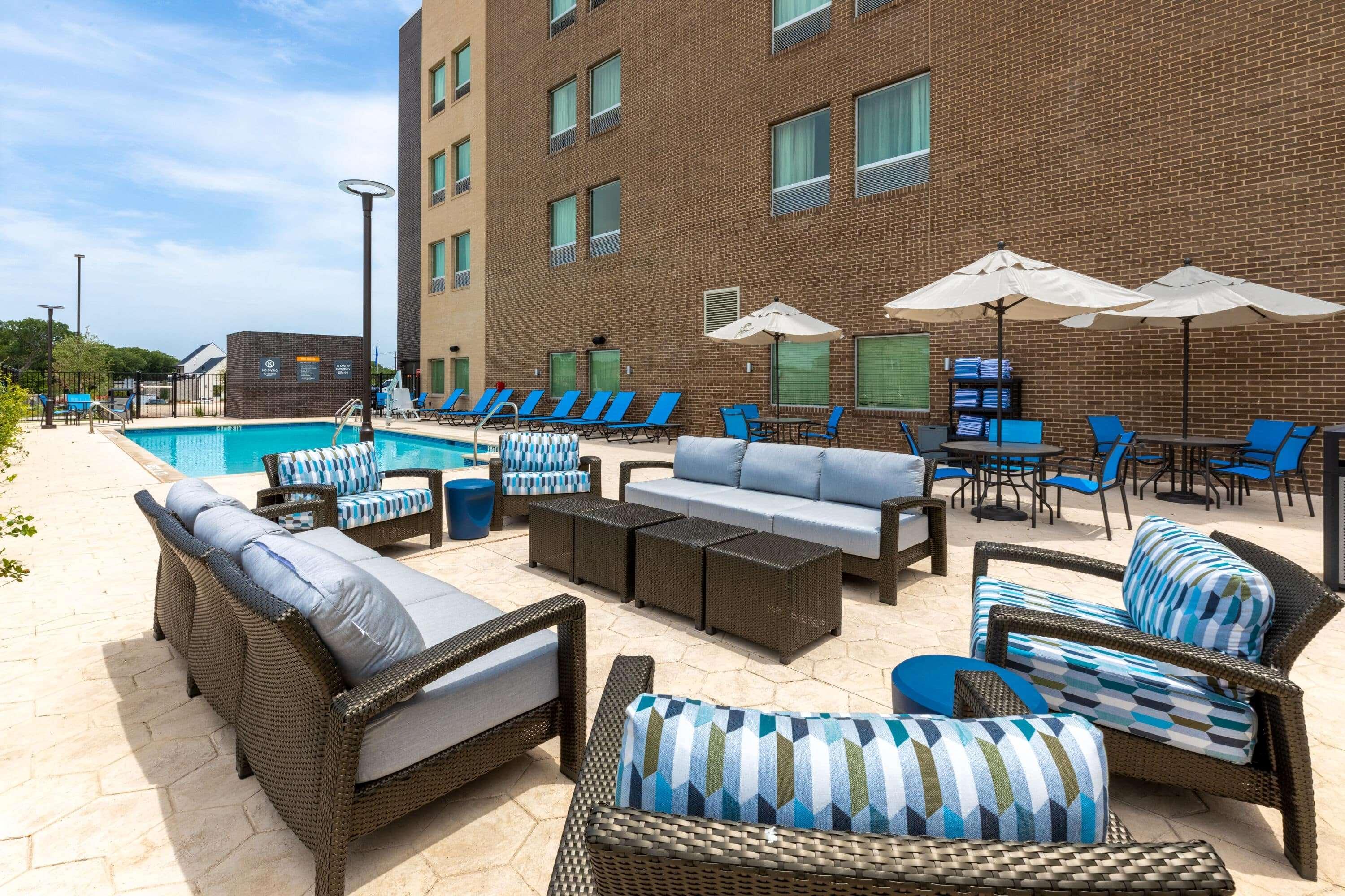 La Quinta Inn & Suites By Wyndham Round Rock Near Kalahari Exteriör bild