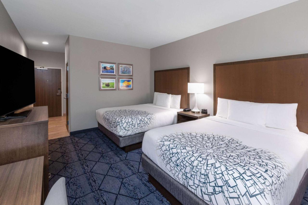 La Quinta Inn & Suites By Wyndham Round Rock Near Kalahari Exteriör bild