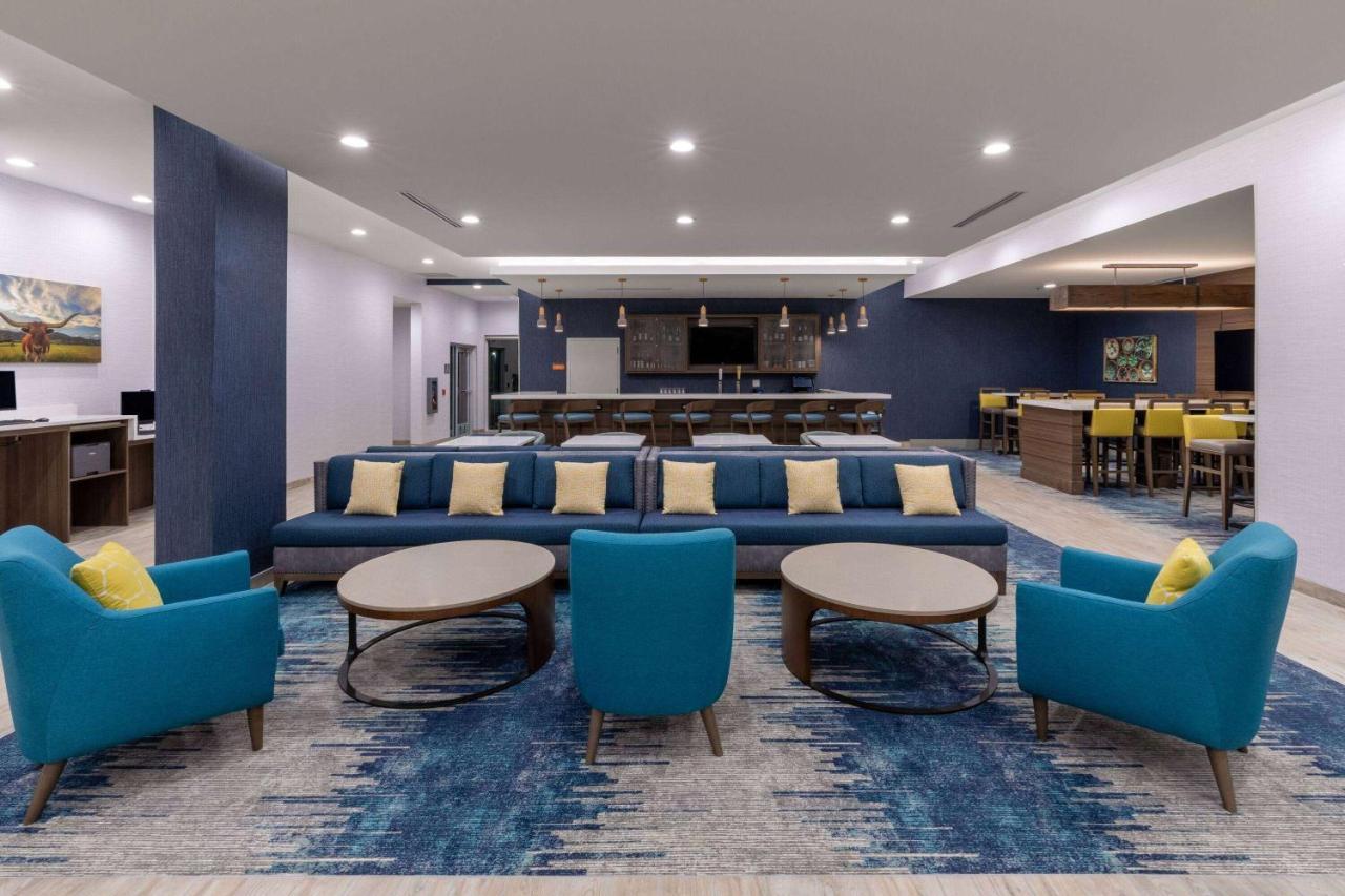La Quinta Inn & Suites By Wyndham Round Rock Near Kalahari Exteriör bild